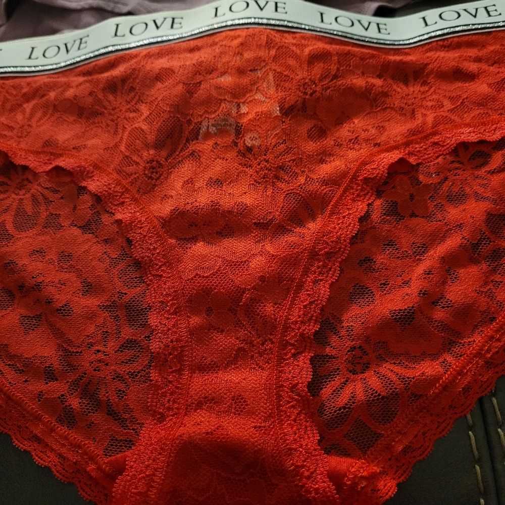 Nwt 2 pr Victoria's secret panties size xl new - Picture 3 of 3